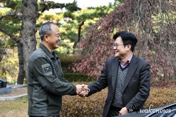 김병수 김포시장이 6일 육군 제17사단을 찾아 관계자들을 위문·격려했다.