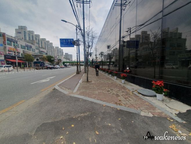 처인구가 학교 통학로 개선 사업을 추진한다. 사진은 태성중고 인근 도로.