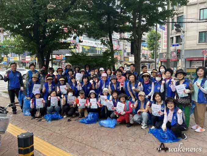 의정부시 신곡1동, 통장협의회와 함께 도로변 잡초 제거