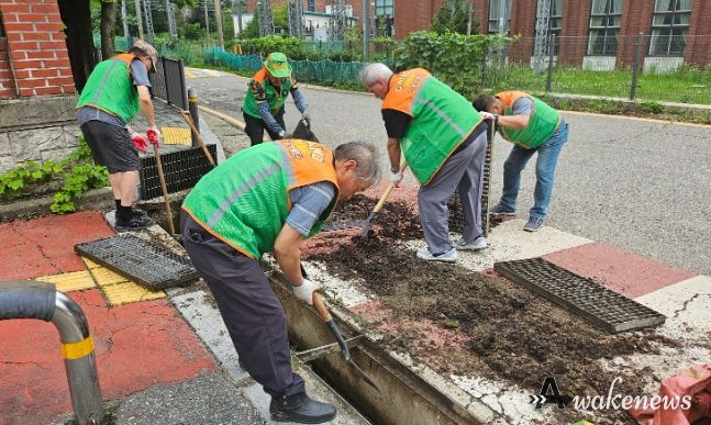 의왕시지역자율방재단, 우기 대비 빗물받이 정비 활동