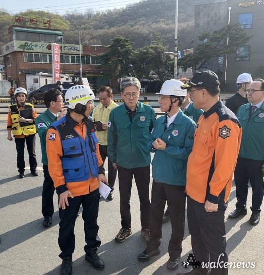 김성중 경기도 부지사, 광명 신안산선 붕괴 사고 현장 찾아 “인력과 장비 총동원해 인명구조에 최선 다해달라”