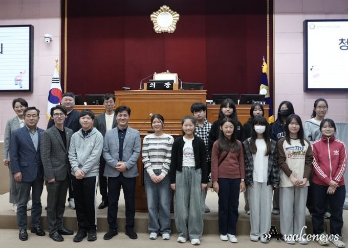 안양시의회, 2025년 청소년의회 본회의 및 수료식 개최