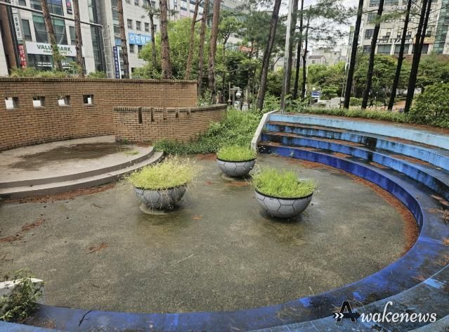 나눔숲 조성 전 영통종합사회복지관 야외 공간