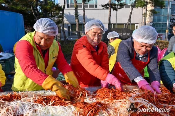 양평군 양동면 지역사회보장협의체, '동절기 김장 나눔'으로 지역의 온기 전달