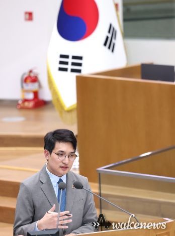 경기도의회 여성가족평생교육위원회 장민수 의원(더불어민주당, 비례)