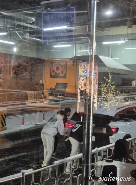 제보자가촬영해국민신문고에올린선행학생들