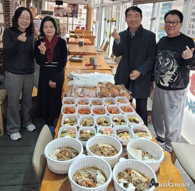 포천시 영북면 바위식당·㈜작은행복, 취약계층 5가구에 따뜻한 식사 나눔