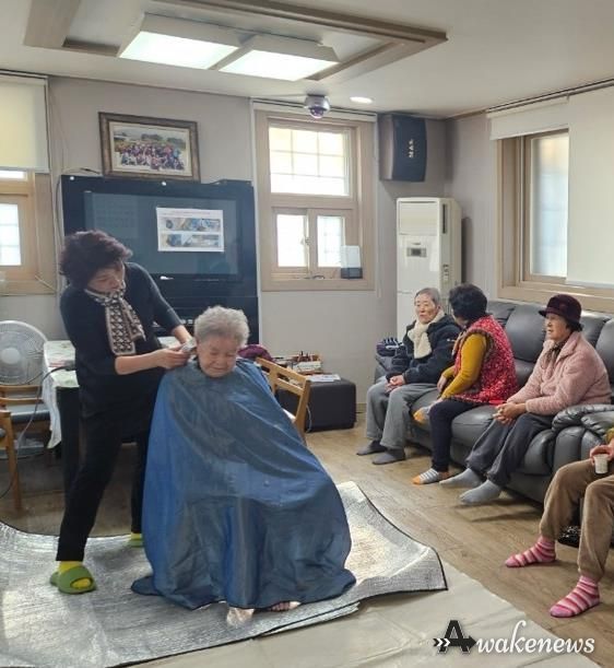 평택시 고덕면 지역사회보장협의체, 찾아가는 미용 봉사 진행