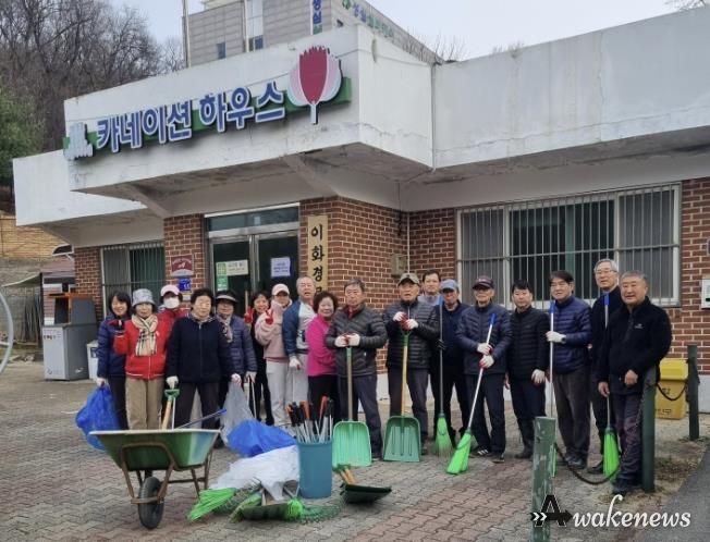 수원시 장안구 이목동, 주민 참여 '봄맞이 마을 대청소' 실시