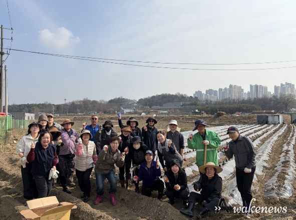 오산시 대원2동 통장협의회, ‘사랑의 감자심기’로 이웃사랑 실천
