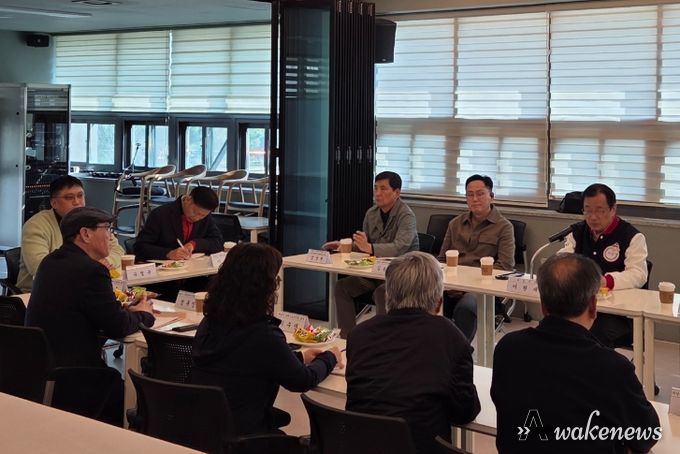 3월 25일 하남시는 하남시장애인연합회 및 종목단체 회장들과 장애인과 비장애인이 함께 이용할 수 있는 사회통합형 체육시설인 ‘반다비 체육센터’ 건립 추진 간담회를 개최하였다.