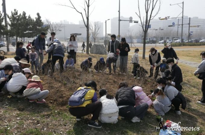 시흥시 배곧2동, 봄맞이 소망나무 심기 행사 진행